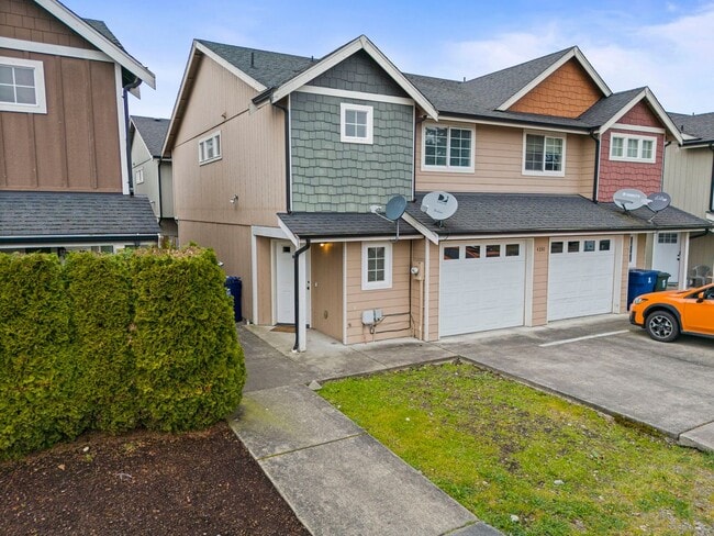 Building Photo - Invest LLC 4330