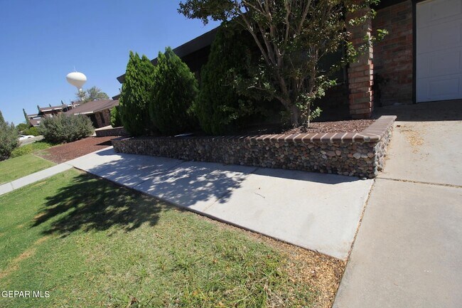 Building Photo - 19014 Armington Dr