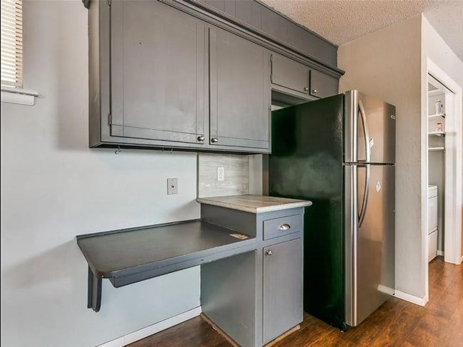 Building Photo - Chic 3-Bed 2-bath in Oklahoma City