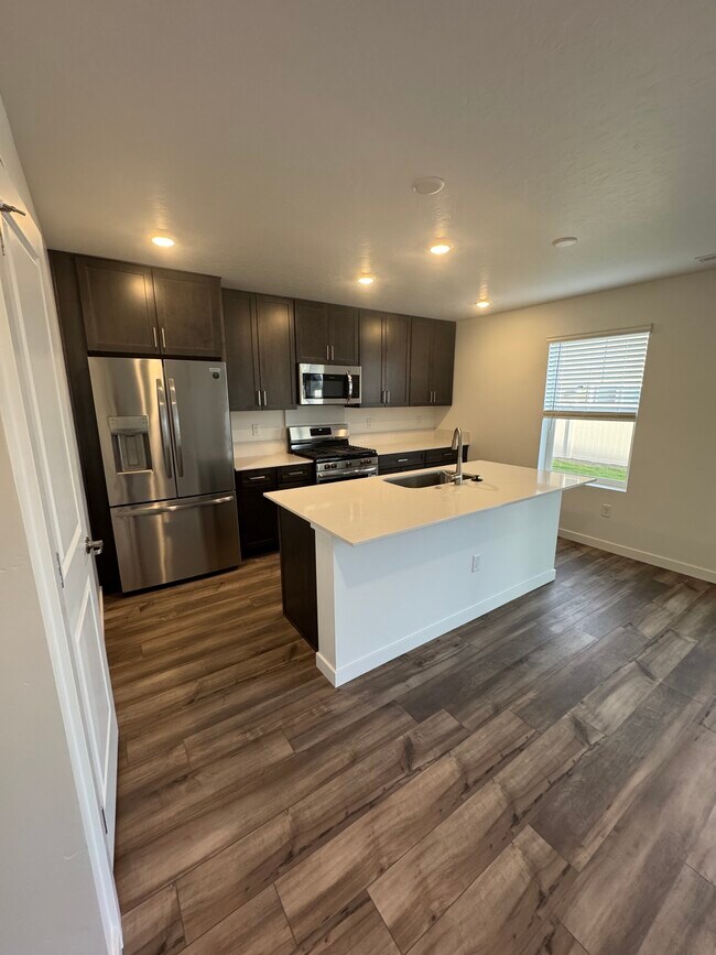 Building Photo - 6612 W Windshear St