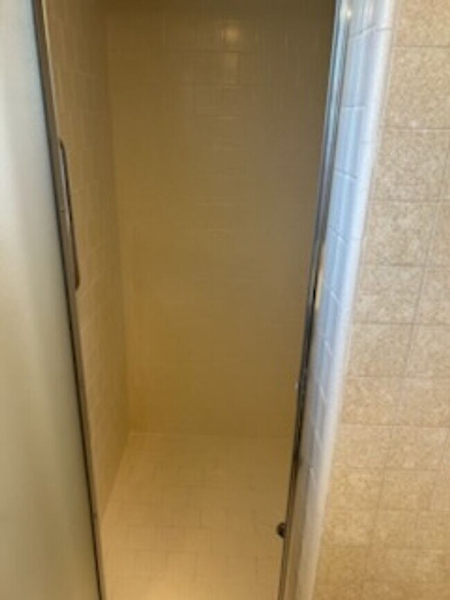 Building Photo - SHOWING SATURDAY, 12/13 @ 12PM