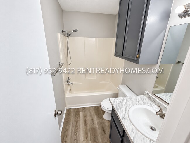 Building Photo - 2528 Pinon Ct