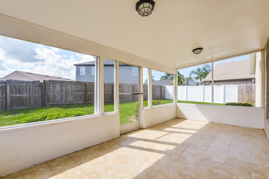 Building Photo - 778 Brightview Dr