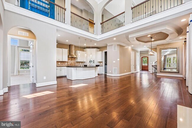 Building Photo - 448 Salk Cir
