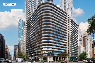 Building Photo - 200 Central Park S