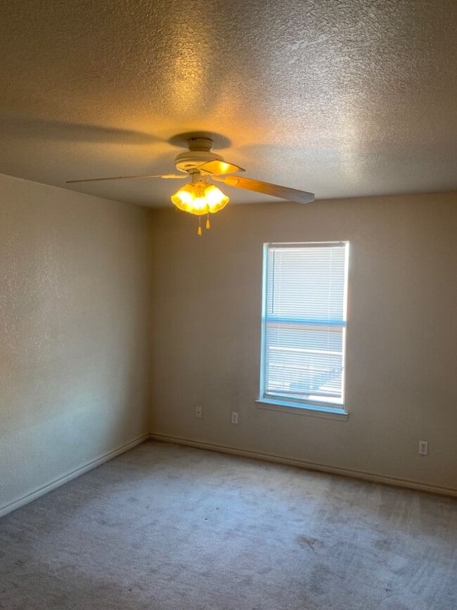 Building Photo - AVAILABLE SOON!