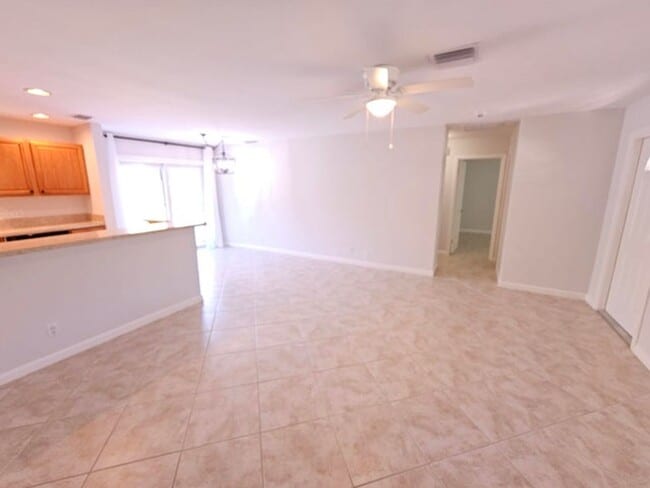 Building Photo - 355 Franklin Rd