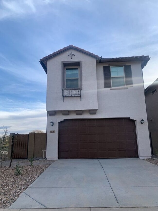 Building Photo - Newer home in most desirable home in Chandler, 3 Bed2 bath