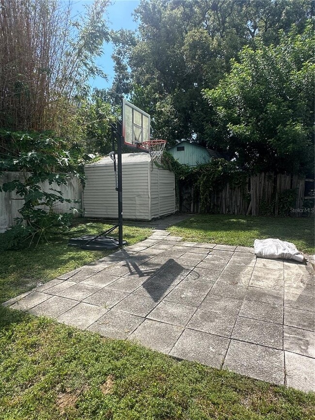 Building Photo - 3802 W San Juan St