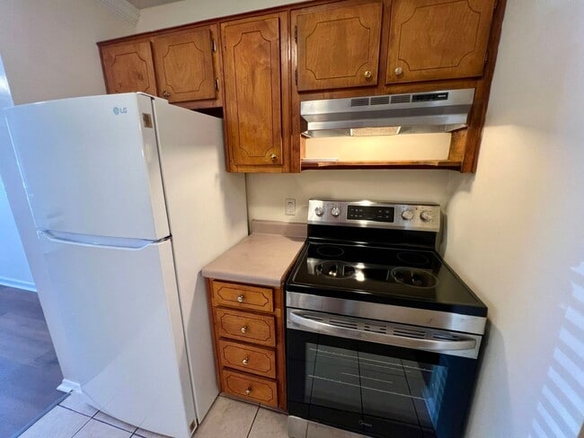 Building Photo - 1BR 1BA Apartment at Venture Point Apt. *Water Included*