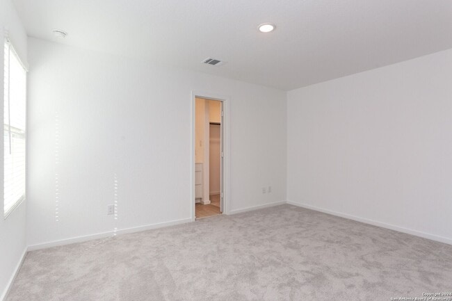Building Photo - 3710 Millbrook Wy