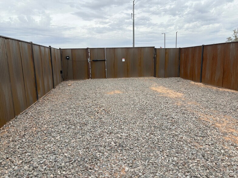 Building Photo - 28577 N 173rd Ave