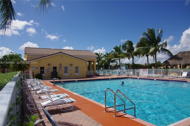 Building Photo - 2826 SE 16th Pl