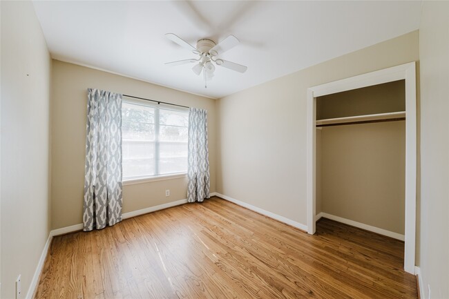Building Photo - 5210 De Lange Ln