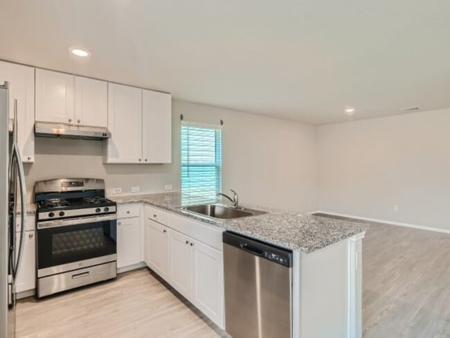 Building Photo - 15011 Dorset Wheel