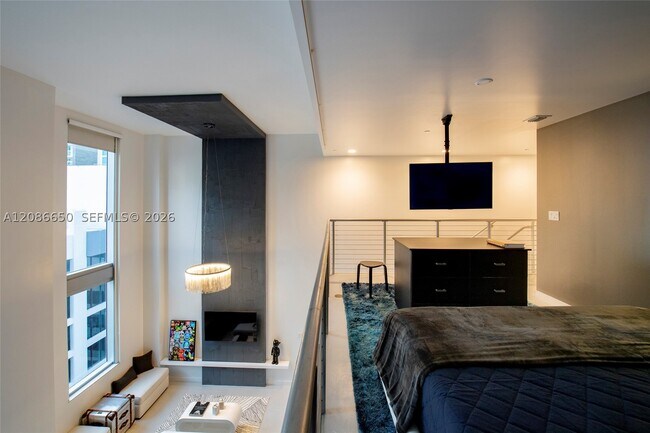 Building Photo - 1060 Brickell Ave