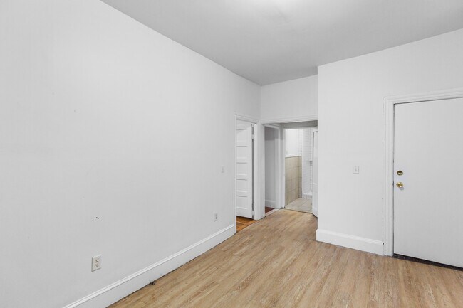 Building Photo - 52 Dennis Ave