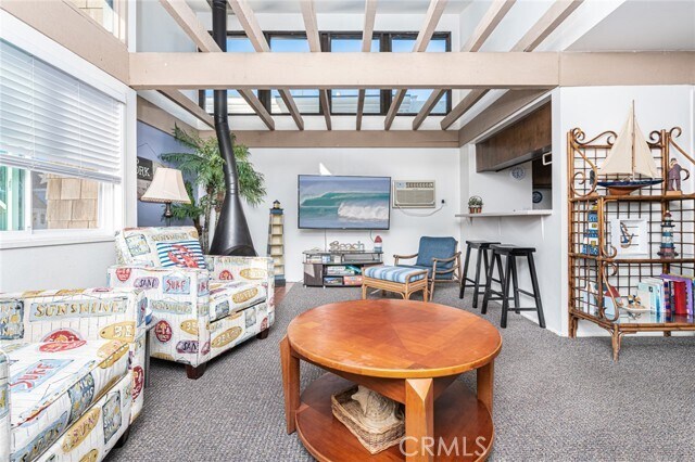 Building Photo - 112 31st St