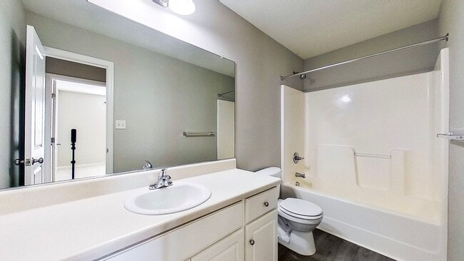 Building Photo - Beautiful Low Maintenance Executive Town Home Close to Gate 2 Fort Gordon