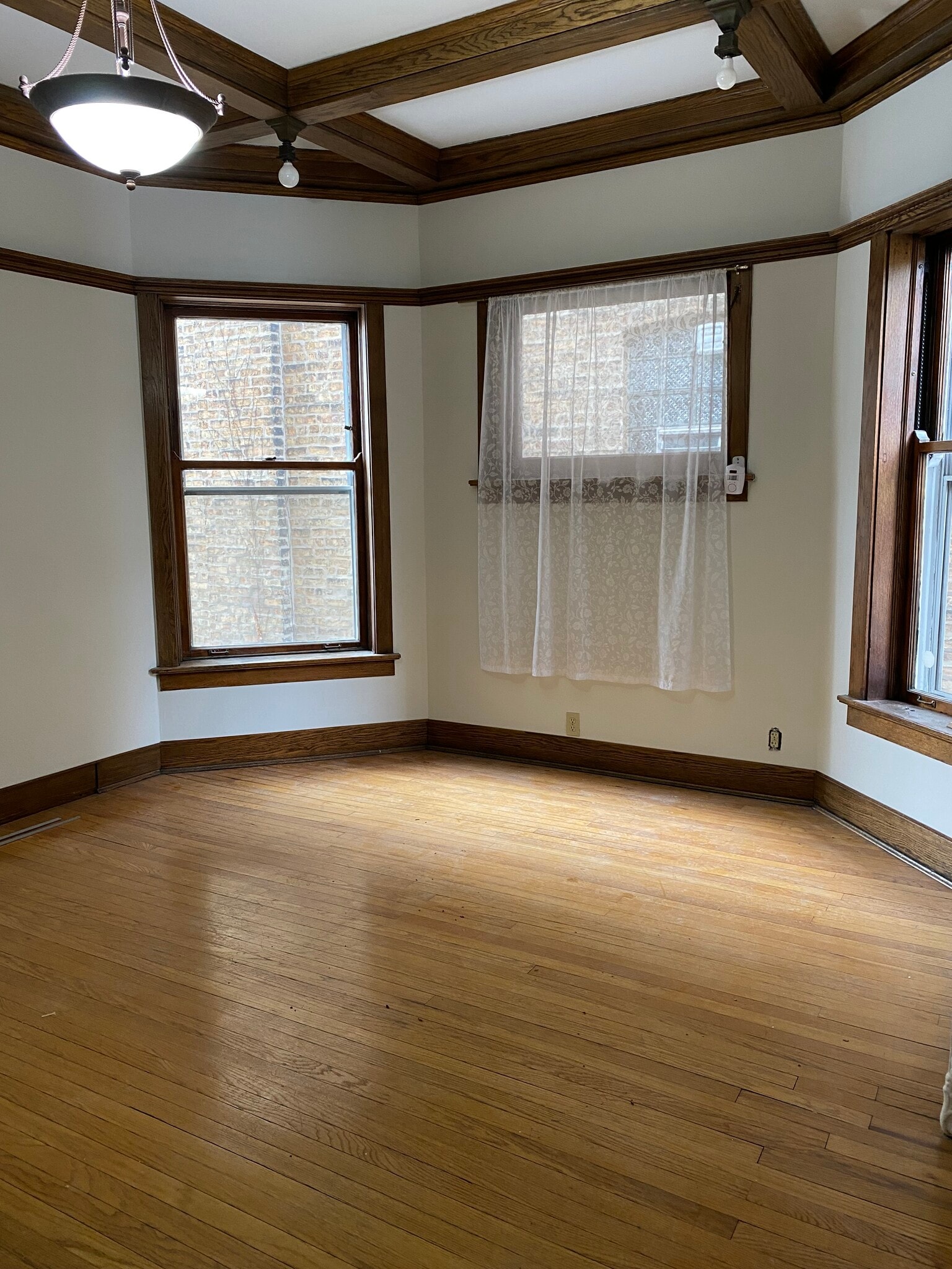 Building Photo - 5427 N Wayne Ave