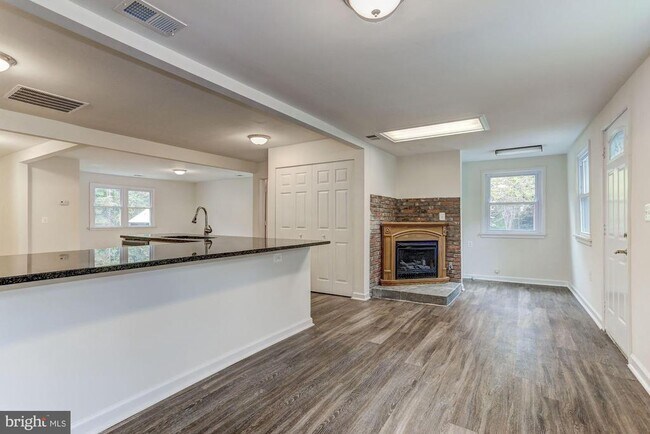 Building Photo - 13715 Orlando Rd