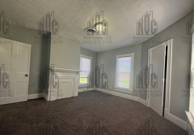 Building Photo - 148 1/2-148 1/2 E Allen St