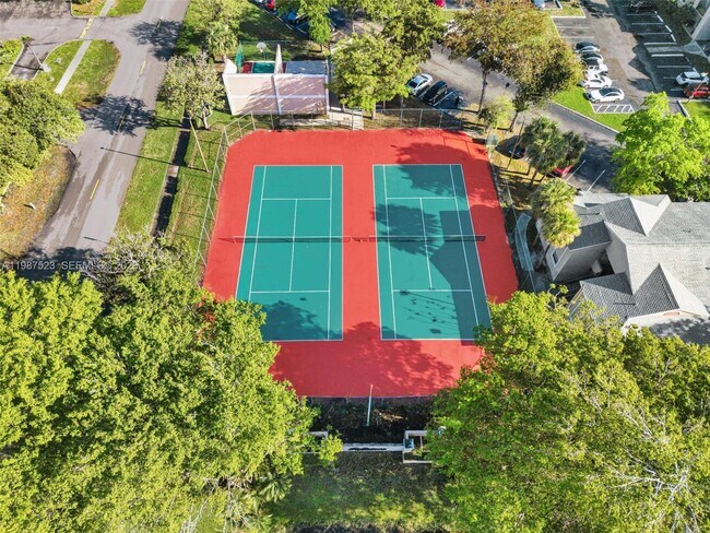 Building Photo - 1701 NW 96th Terrace