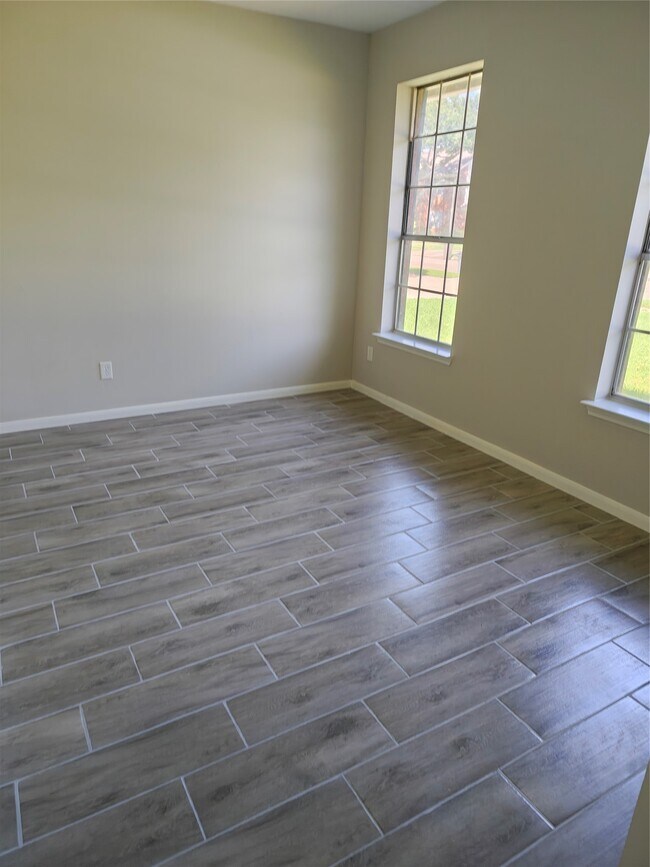 Building Photo - 1301 Blueberry Ln