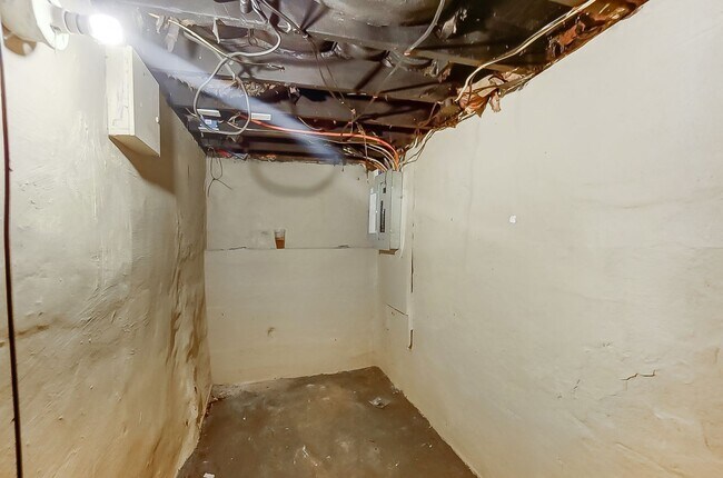 Building Photo - Dayton, OH 4 Bed 1 Bath available to rent!