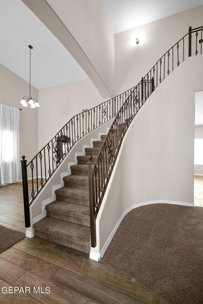 Building Photo - 7877 Enchanted View Dr