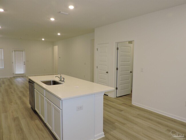 Building Photo - 9629 Sagewood Dr