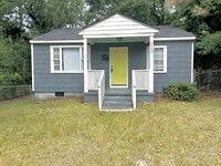 Building Photo - Beautifully remodeled 2-bedroom, 1-bathroom home with a perfect blend of comfort and convenience
