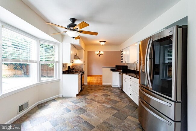 Building Photo - 14912 Emory Ln