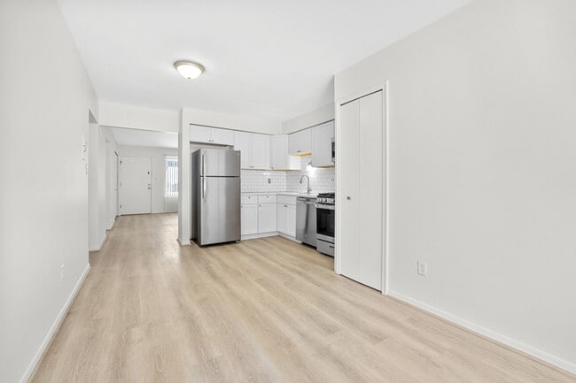 Building Photo - 38198 Hixford Pl