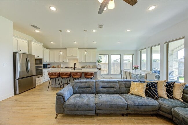 Building Photo - 7463 Denali Dr