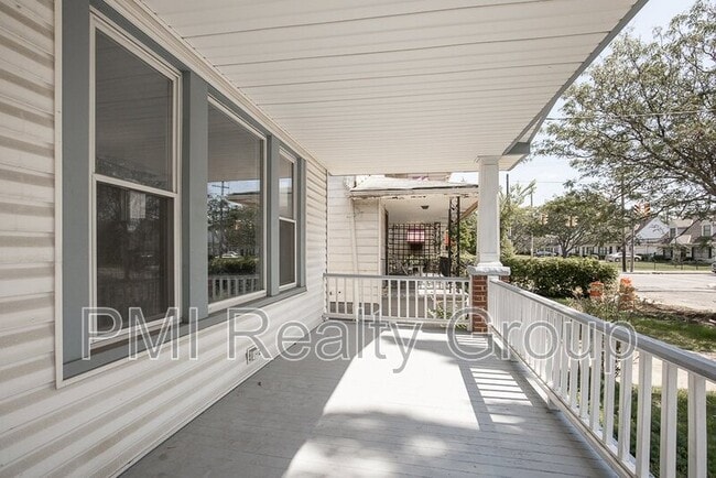 Building Photo - 12203 Castlewood Ave