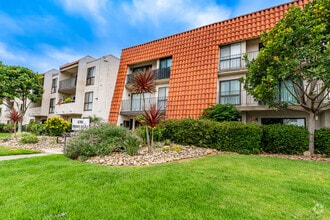 Building Photo - 6780 Friars Rd