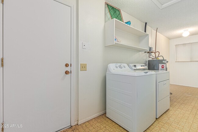 Building Photo - 20014 N Conquistador Dr