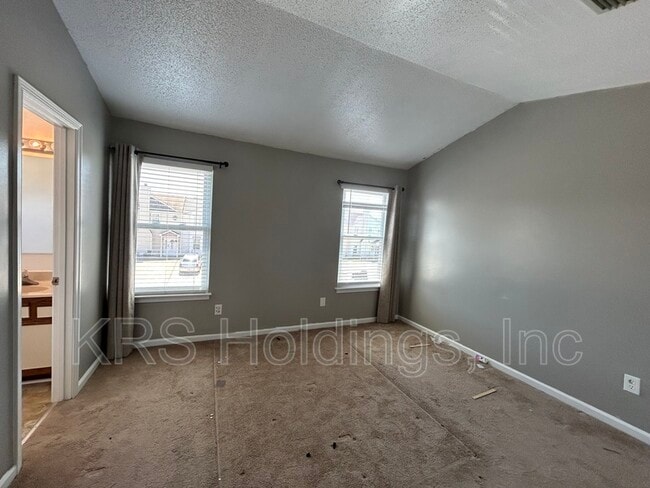 Building Photo - 3014 Glastonbury Cir