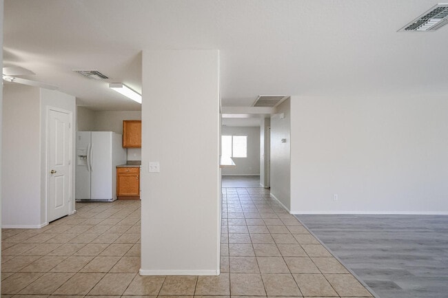 Building Photo - 16034 W Winchcomb Dr