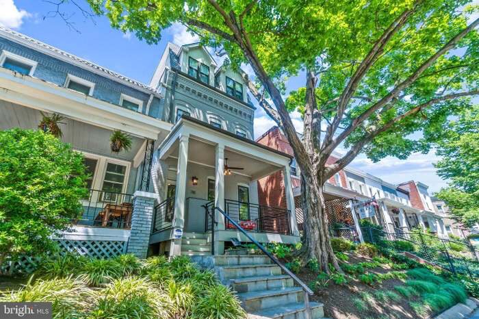 Primary Photo - 761 Kenyon St NW