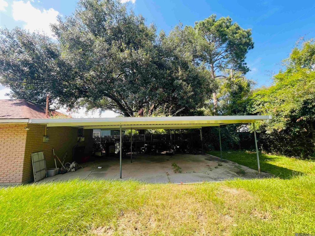 Building Photo - 4036 Ridgemont Dr
