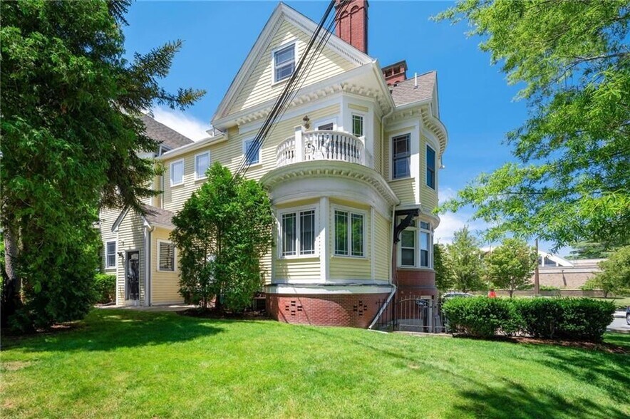Building Photo - 75 Orchard Ave