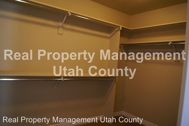 Building Photo - 4 br, 3 bath House - 636 S 2250 W