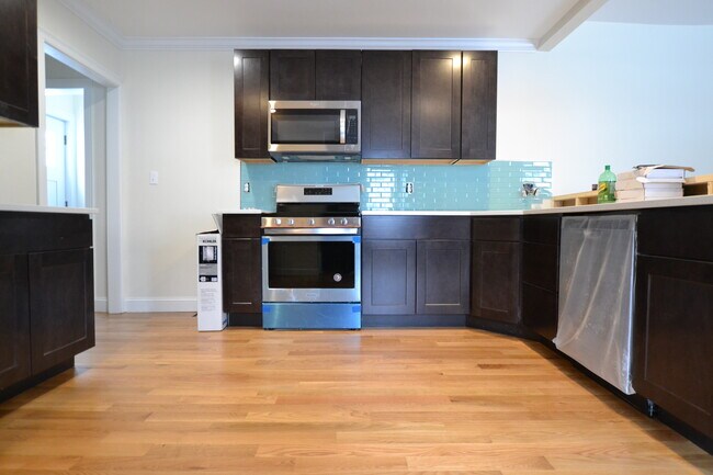 Primary Photo - 51 Fulton St