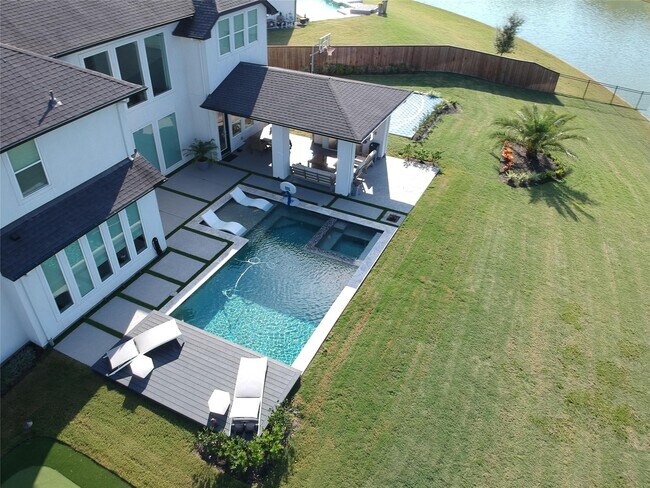 Building Photo - 27506 Gardenview Point Ct