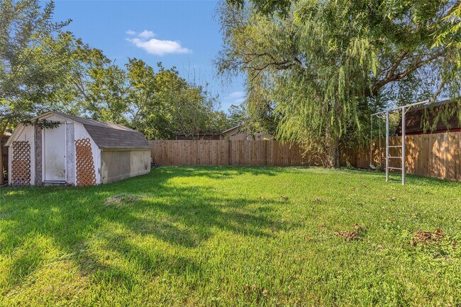 Building Photo - 18619 Haughland Dr