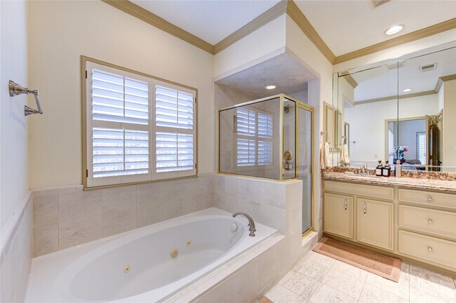 Building Photo - 6811 Staffordshire Blvd