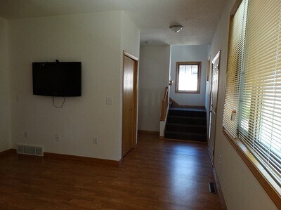 Building Photo - Lots of Rooms