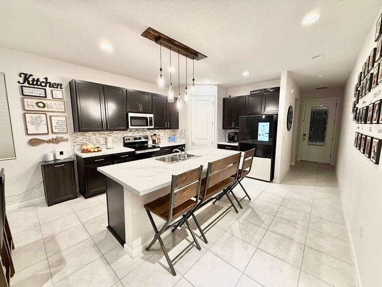 Building Photo - 184 Summershore Dr